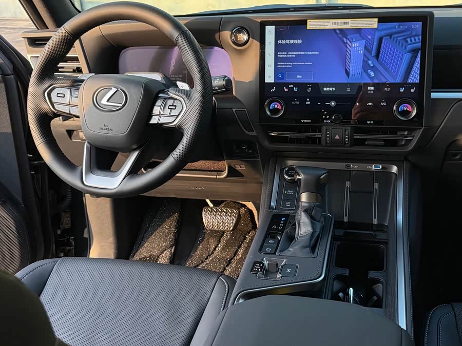 Lexus GX 550 - zdjęcie 13