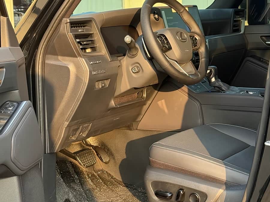 Lexus GX 550 - zdjęcie 5