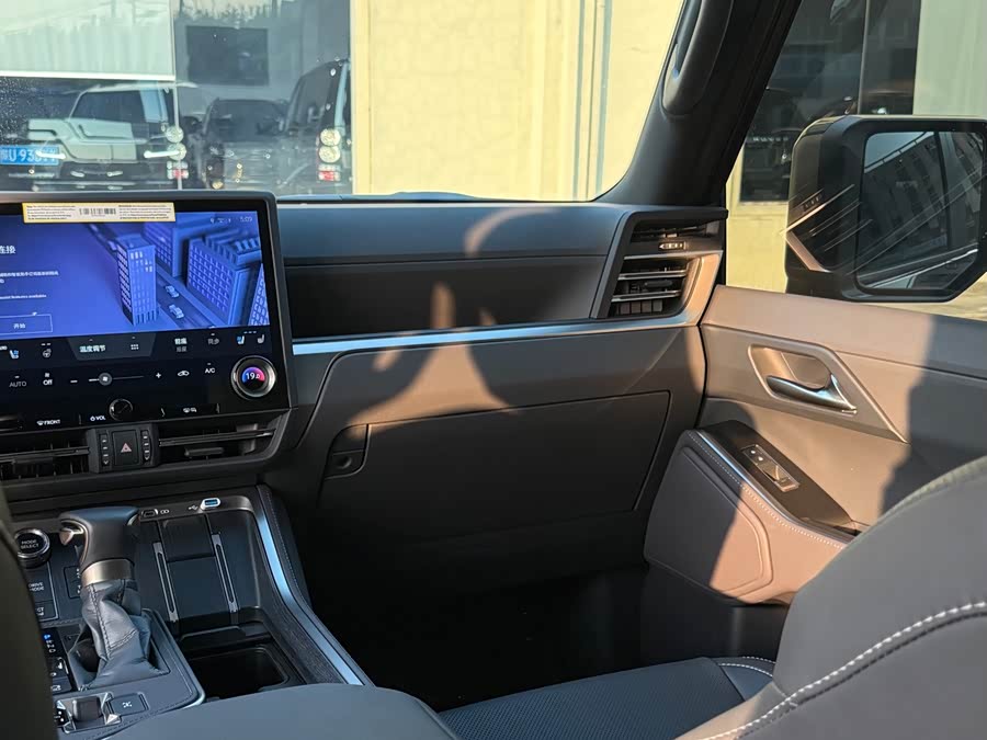 Lexus GX 550 - zdjęcie 10