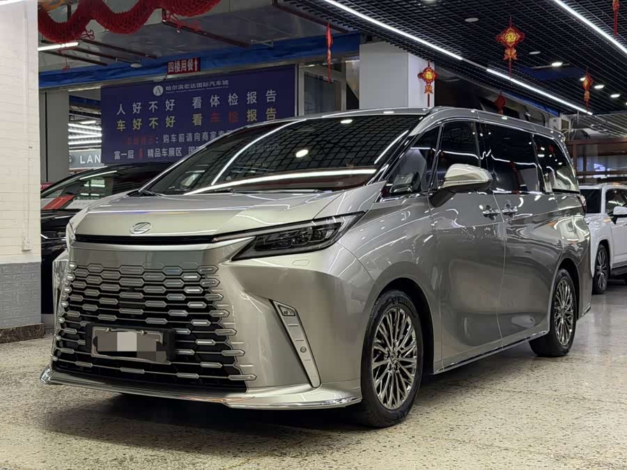 Lexus LM 2023 500h 6-Seater Prestige - zdjęcie 1