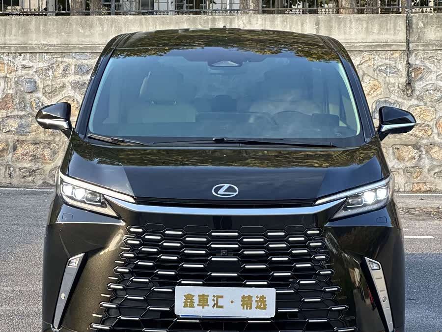 Lexus LM 2023 500h 6-Seater Prestige - zdjęcie 2