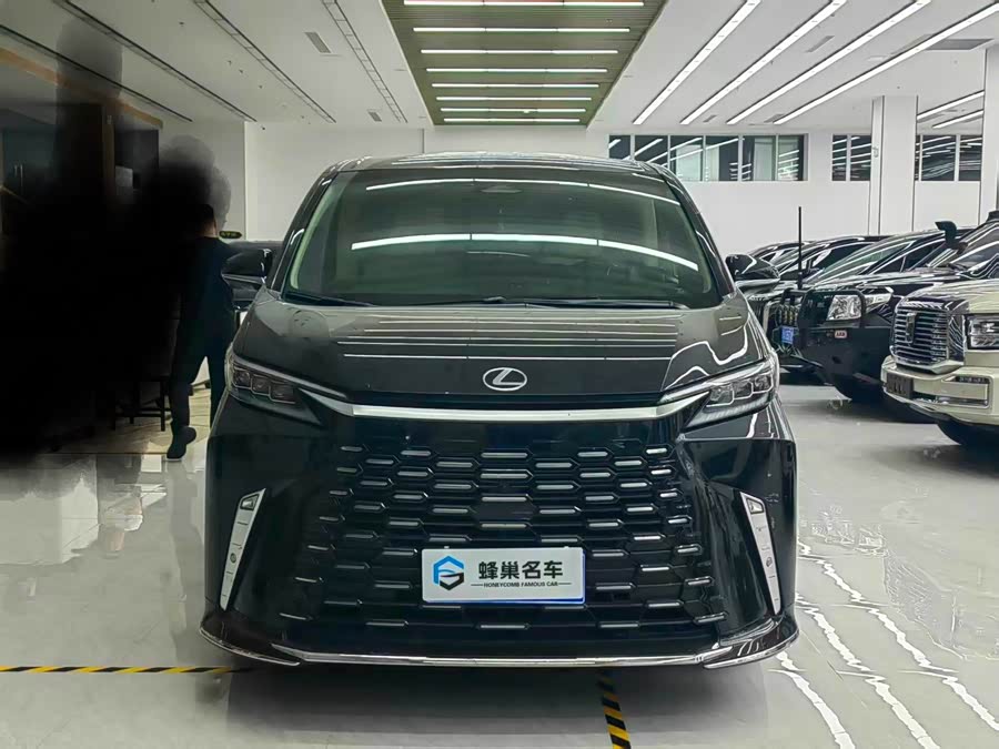 Lexus LM 2023 500h 6-Seater Prestige - zdjęcie 11