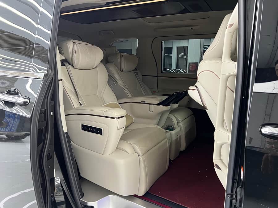 Lexus LM 2023 500h 6-Seater Prestige - zdjęcie 15