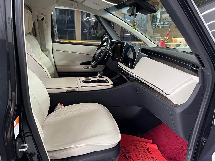 Lexus LM 2023 500h 6-Seater Prestige - zdjęcie 16