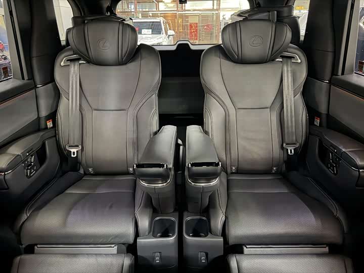 Lexus LM 2023 500h 6-Seater Prestige - zdjęcie 17