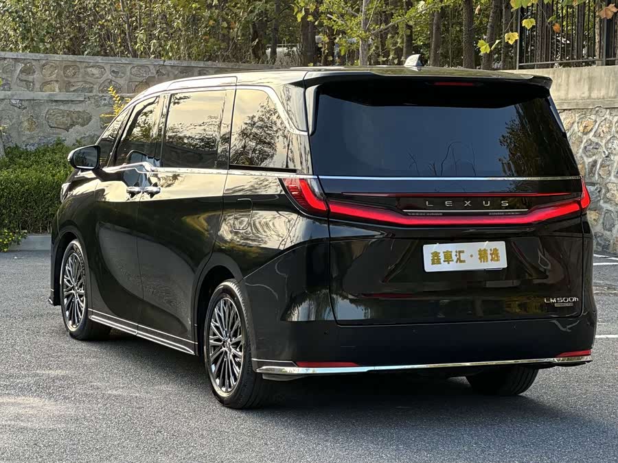 Lexus LM 2023 500h 6-Seater Prestige - zdjęcie 4