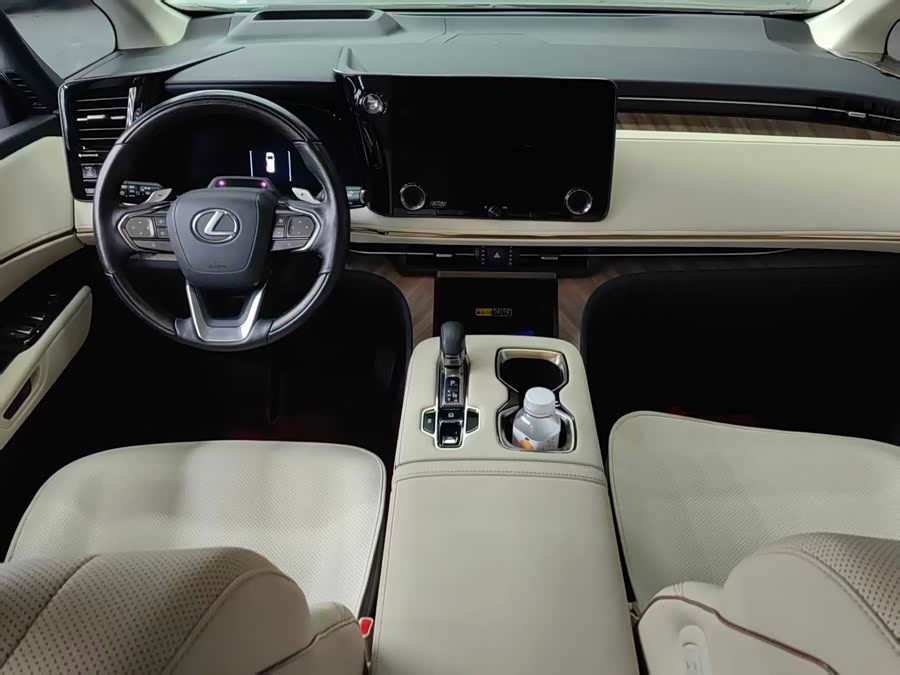Lexus LM 2023 500h 6-Seater Prestige - zdjęcie 5