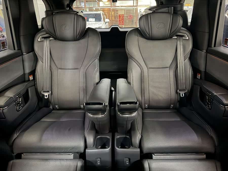 Lexus LM 2023 500h 6-Seater Prestige - zdjęcie 7