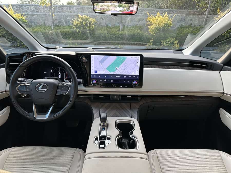 Lexus LM 2023 500h 6-Seater Prestige - zdjęcie 8