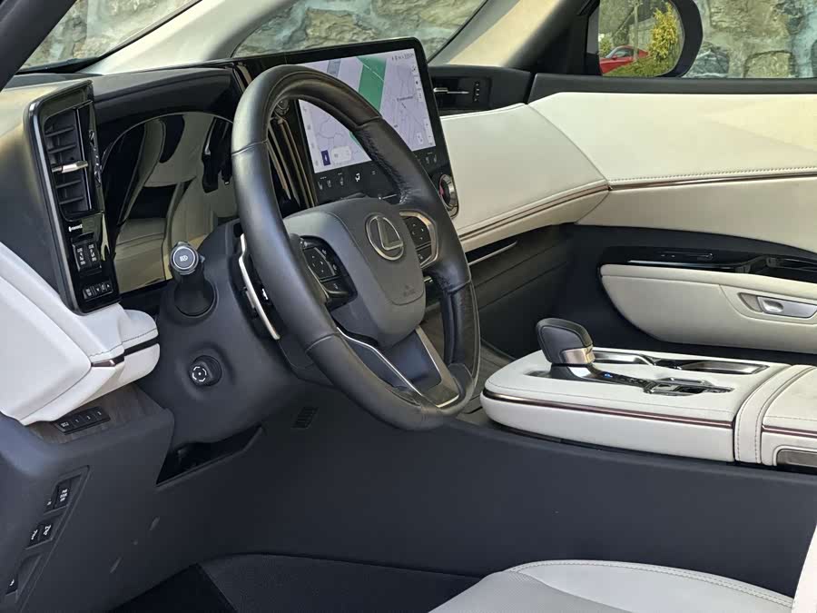 Lexus LM 2023 500h 6-Seater Prestige - zdjęcie 9