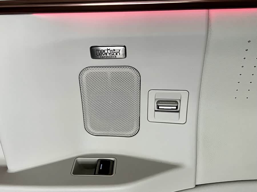 Lexus LM 2025 500h 6-Seater Prestige - zdjęcie 20