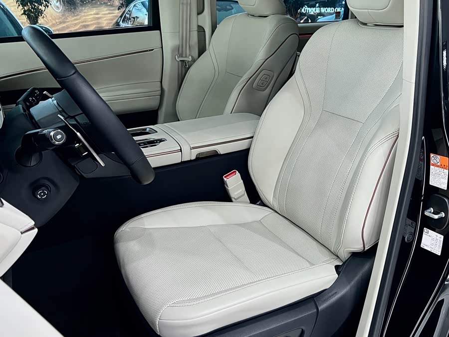 Lexus LM 2025 500h 6-Seater Prestige - zdjęcie 6