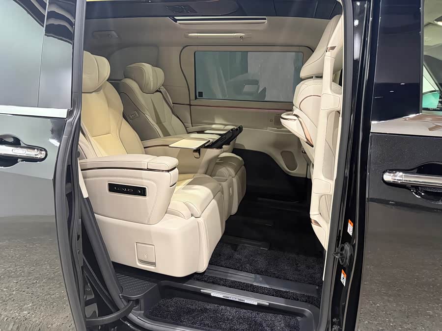 Lexus LM 2025 500h 6-Seater Prestige - zdjęcie 9