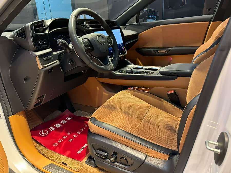Lexus RZ 2023 450e 4WD Executive - zdjęcie 4