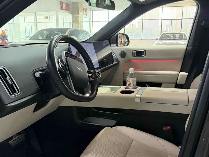 Li Auto L6 2024 Pro - zdjęcie 13