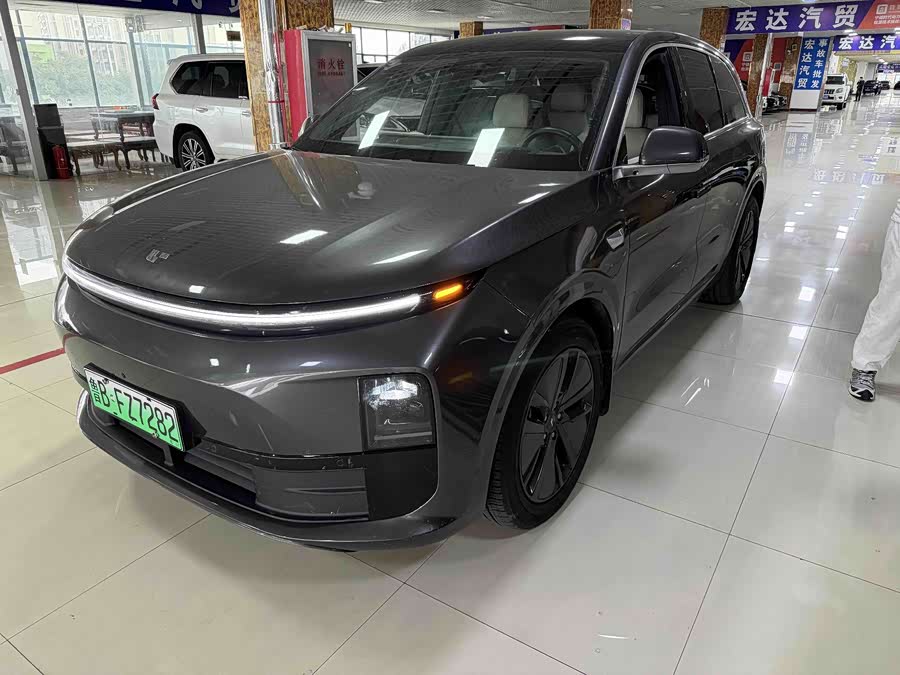Li Auto L6 2024 Pro - zdjęcie 3