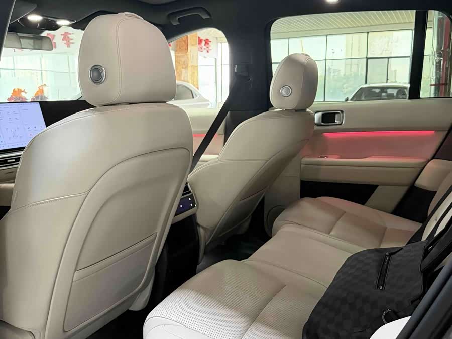 Li Auto L6 2024 Pro - zdjęcie 4