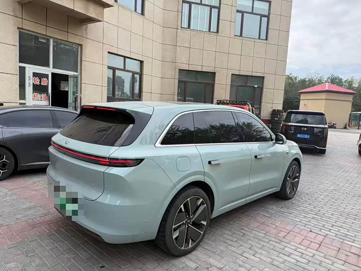 Li Auto L6 2025 Max Smart Refresh - zdjęcie 14