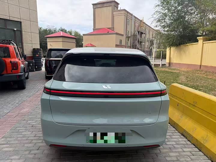 Li Auto L6 2025 Max Smart Refresh - zdjęcie 15