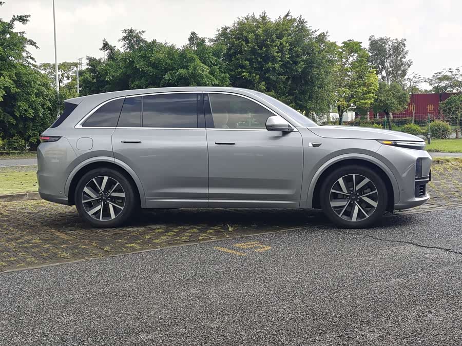 Li Auto L7 2023 Pro - zdjęcie 3