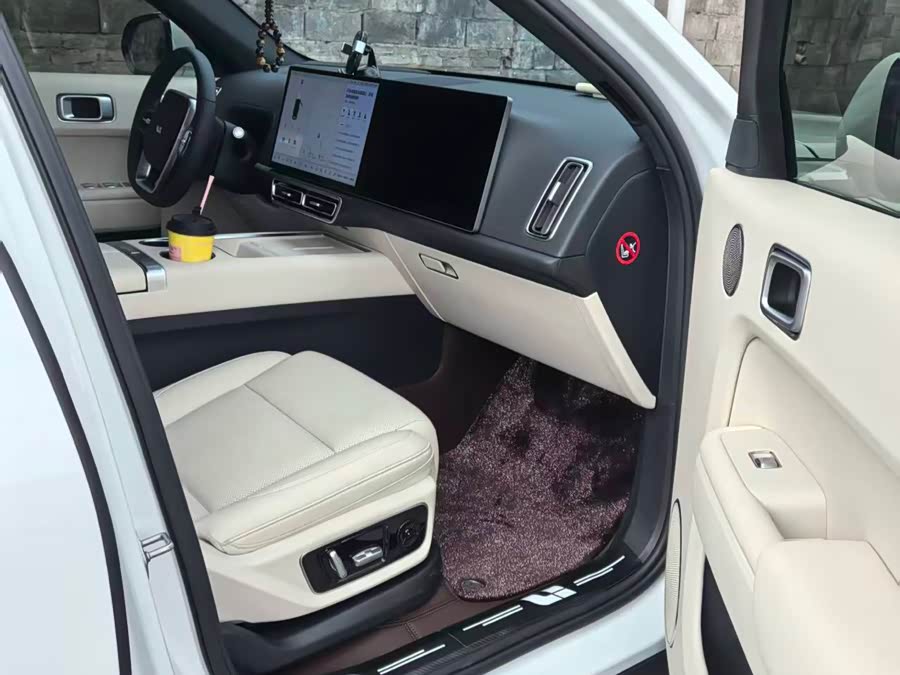 Li Auto L7 2023 Pro - zdjęcie 8