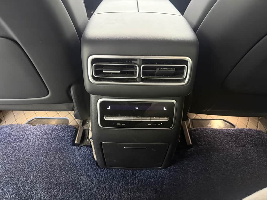 Li Auto L7 2024 Pro - zdjęcie 17