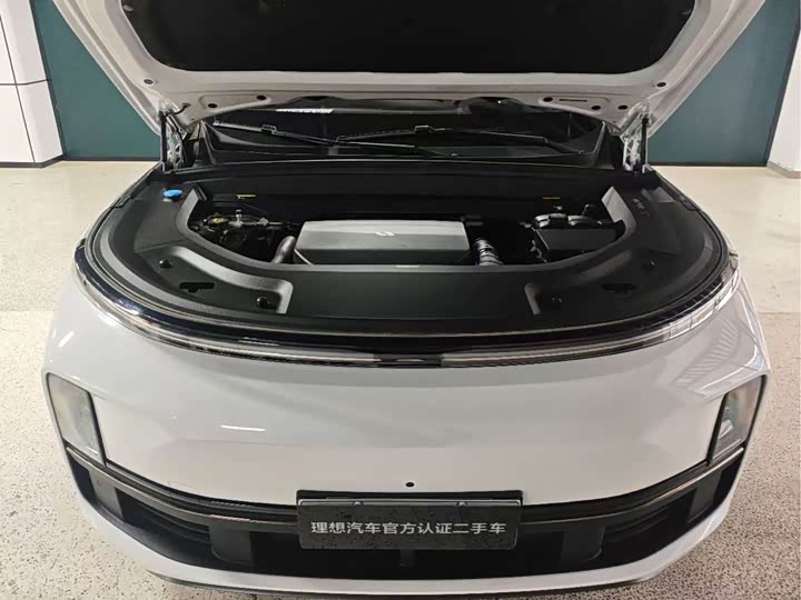 Li Auto L8 2025 Max Intelligent Renewal Version - zdjęcie 13