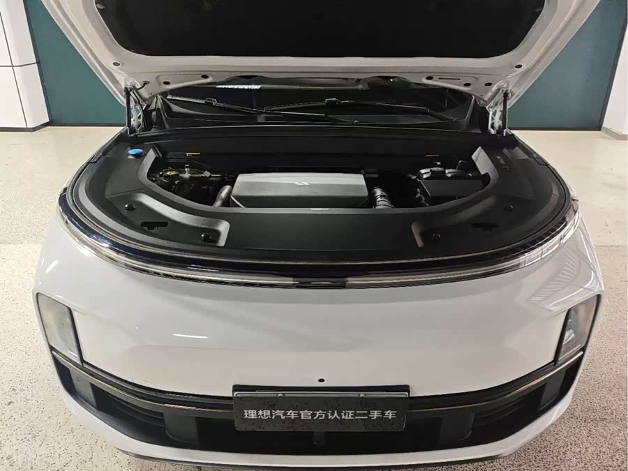 Li Auto L8 2025 Max Intelligent Renewal Version - zdjęcie 3