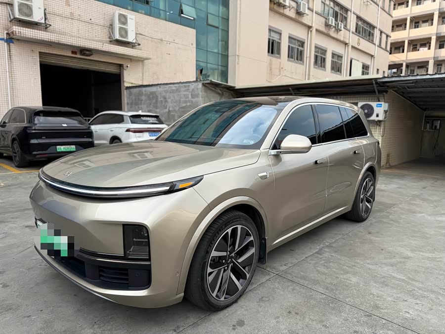Li Auto L9 2023 Pro - zdjęcie 1