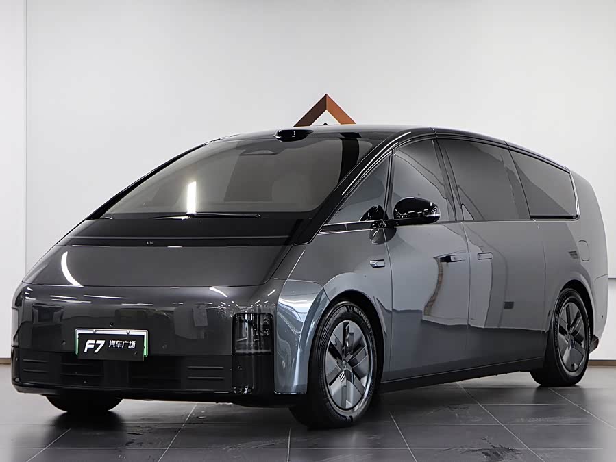 Li Auto MEGA 2025 Home Special Edition - zdjęcie 1