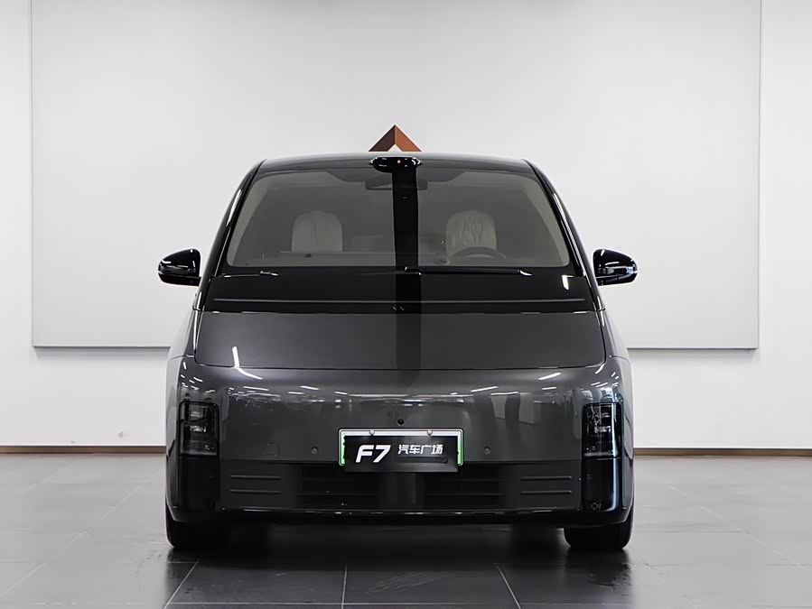 Li Auto MEGA 2025 Home Special Edition - zdjęcie 2