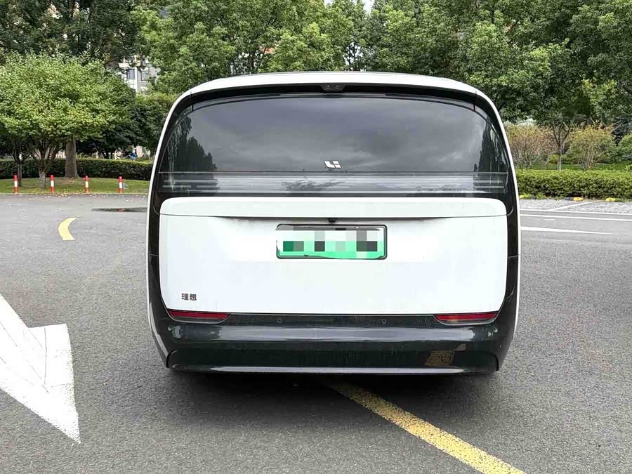 Li Auto MEGA 2025 Home Special Edition - zdjęcie 12
