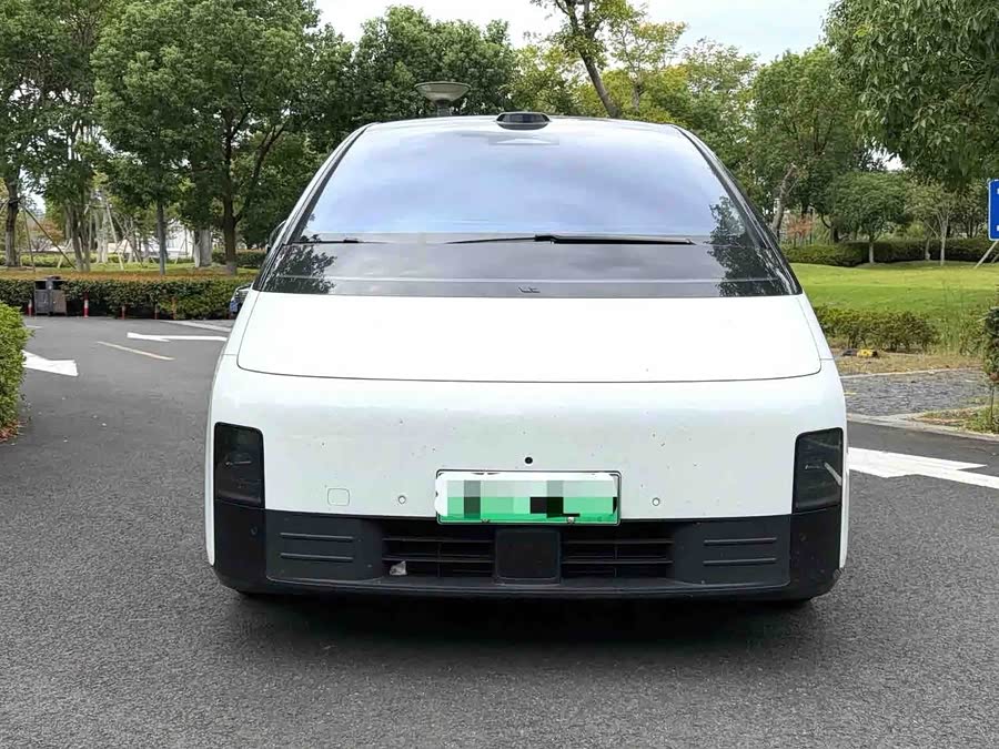 Li Auto MEGA 2025 Home Special Edition - zdjęcie 3