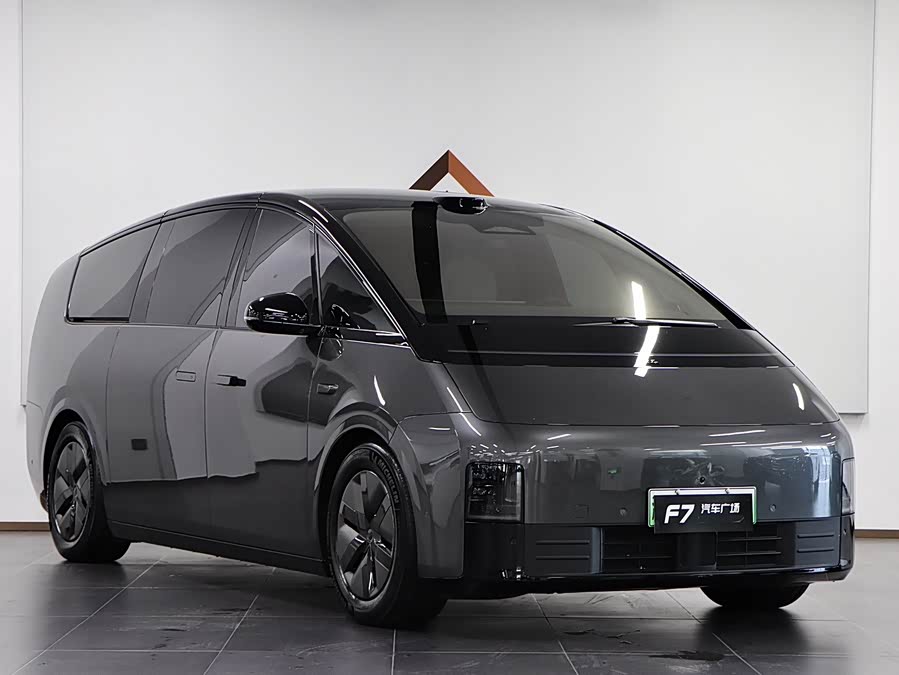 Li Auto MEGA 2025 Home Special Edition - zdjęcie 3