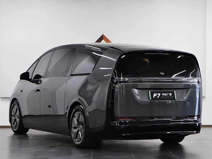 Li Auto MEGA 2025 Home Special Edition - zdjęcie 4