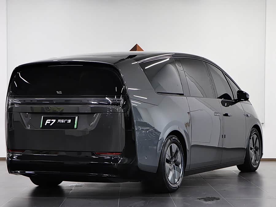 Li Auto MEGA 2025 Home Special Edition - zdjęcie 6