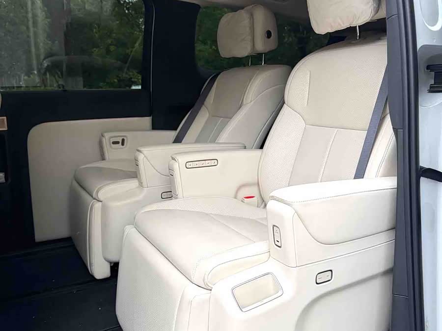 Li Auto MEGA 2025 Home Special Edition - zdjęcie 7