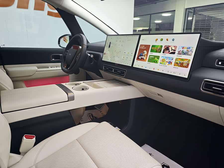 Li Auto MEGA 2025 Ultra Smart Refresh - zdjęcie 14