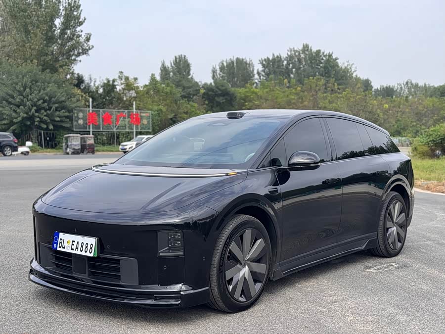 Li Auto i6 2025 2WD Standard - zdjęcie 1
