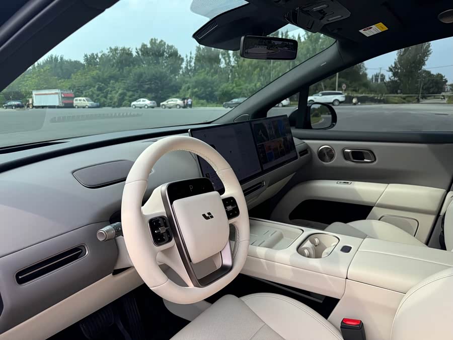 Li Auto i6 2025 2WD Standard - zdjęcie 10