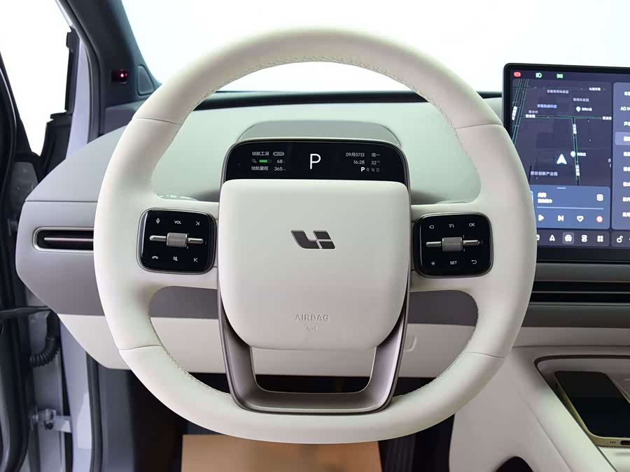 Li Auto i6 2025 4WD Standard - zdjęcie 7