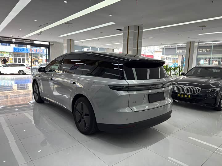 Li Auto i8 2025 Standard Edition - zdjęcie 15