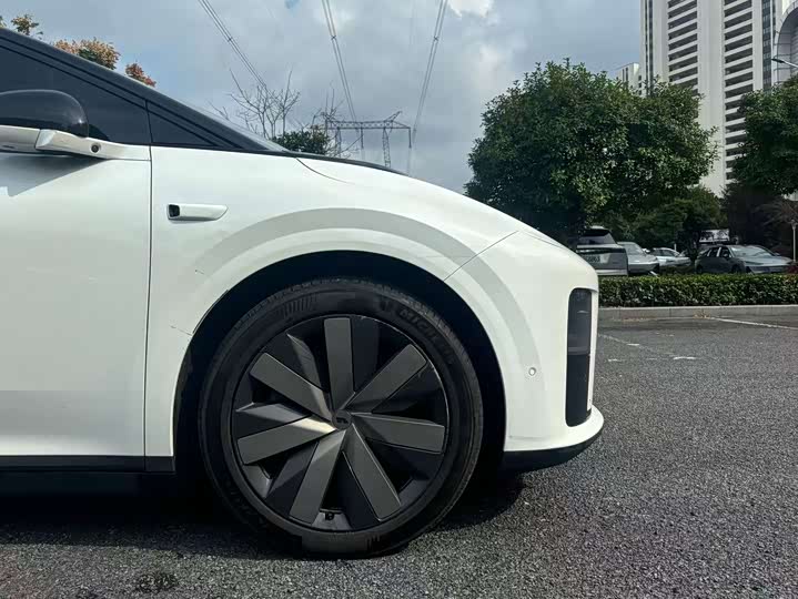 Li Auto i8 2025 Standard Edition - zdjęcie 12