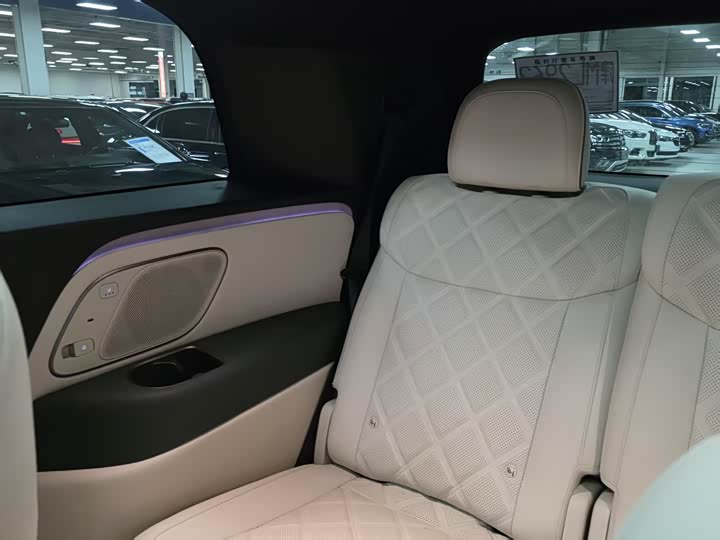 Li Xiang L9 2026 Livis - zdjęcie 19