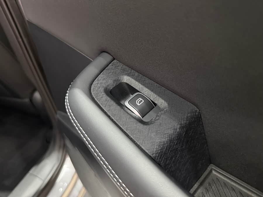 Lynk & Co 03 2.0T Auto Ultra - zdjęcie 20