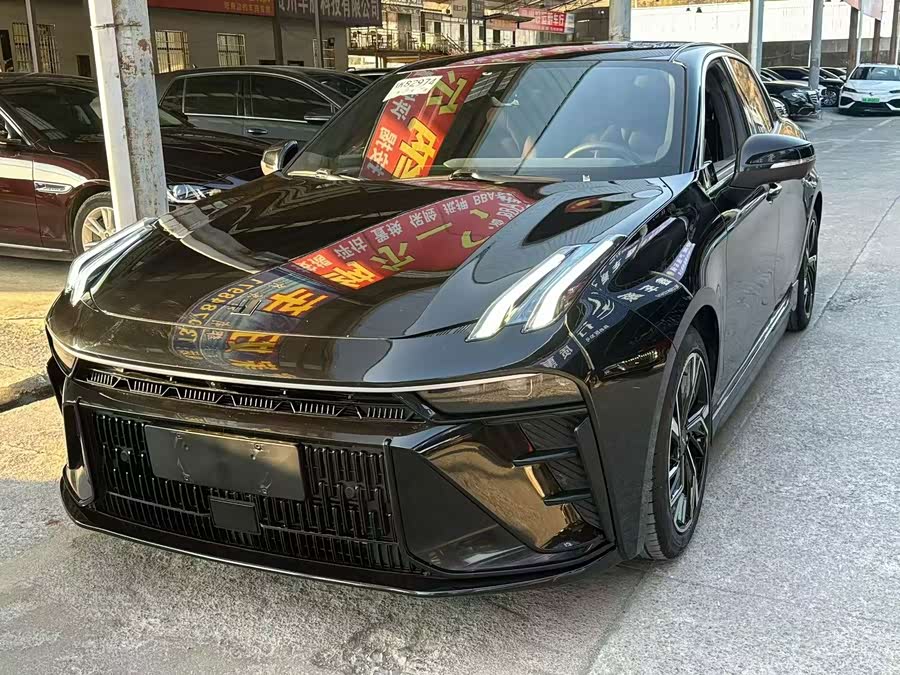 Lynk & Co 03 2.0T DCT Sport Pro - zdjęcie 1