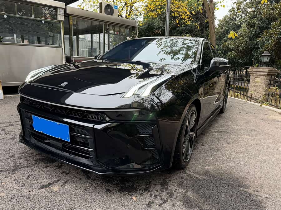 Lynk & Co 03 2.0T DCT Sport Pro - zdjęcie 1