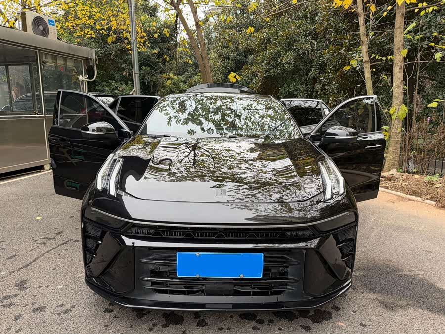 Lynk & Co 03 2.0T DCT Sport Pro - zdjęcie 12