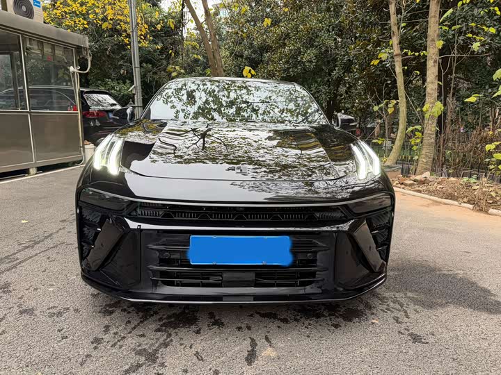 Lynk & Co 03 2.0T DCT Sport Pro - zdjęcie 14