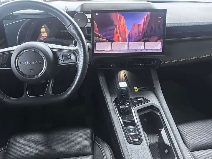 Lynk & Co 03 2.0T DCT Sport Pro - zdjęcie 19